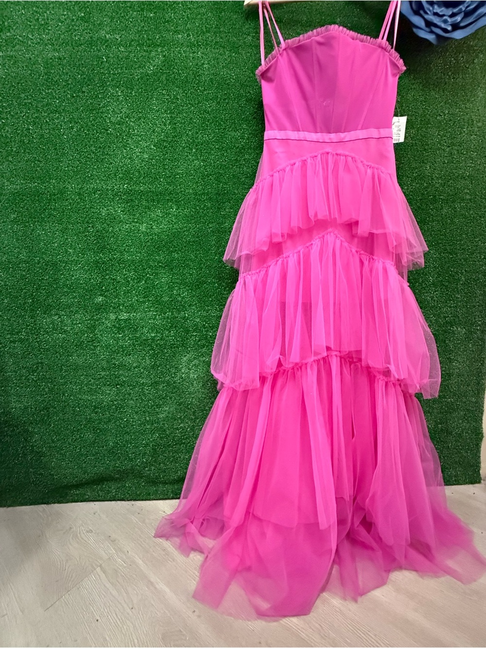 Betsy Adam’s Long Floor Length Tulle Hot Pink Dress Gown Size 6 BRAND NEW